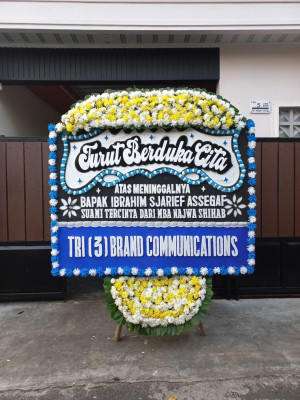Papan Bunga Duka di Bobo